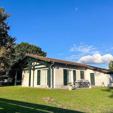 בית נופש Maison Chaleureuse Mézos